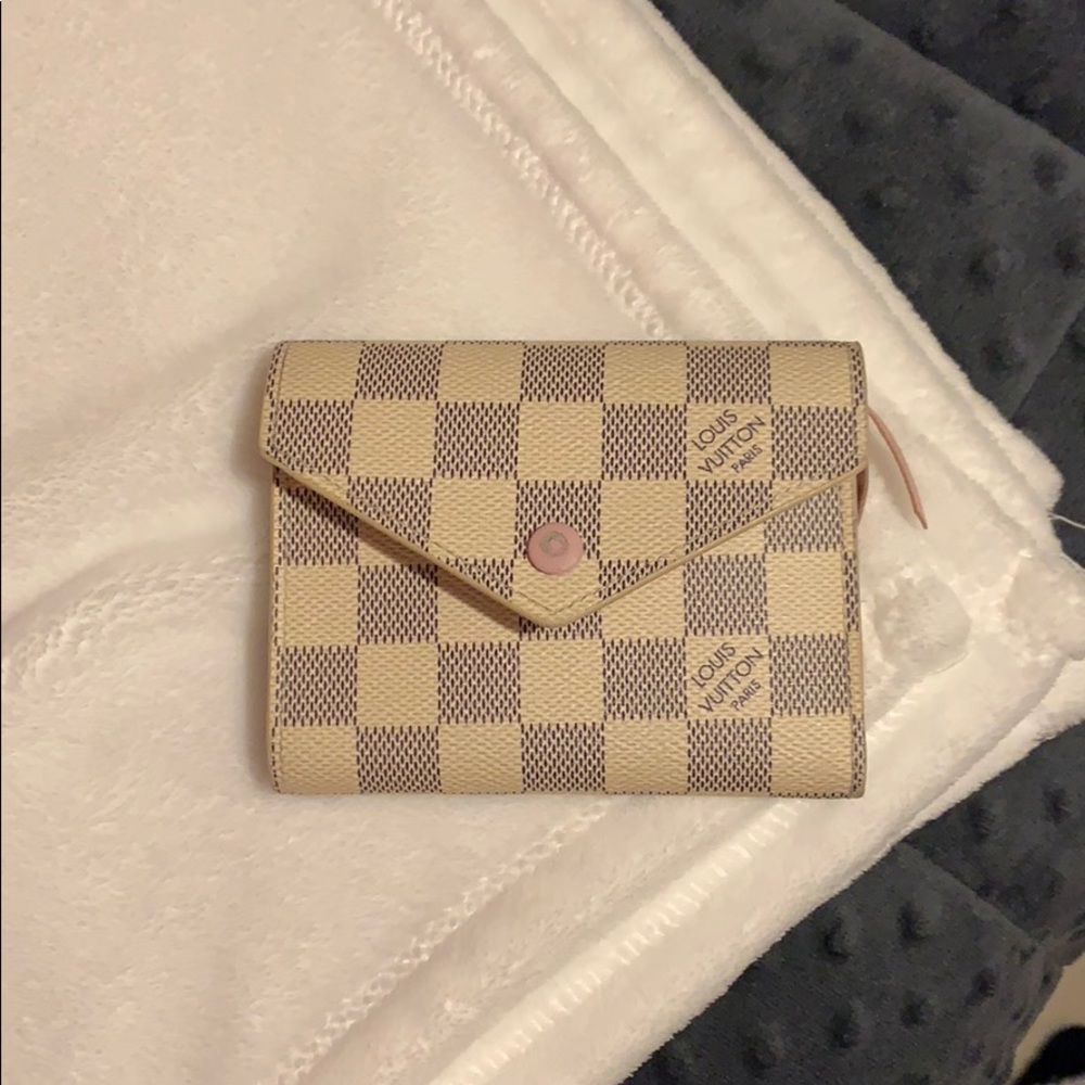 LV Victorine Wallet Damier Azur Rose Ballerine